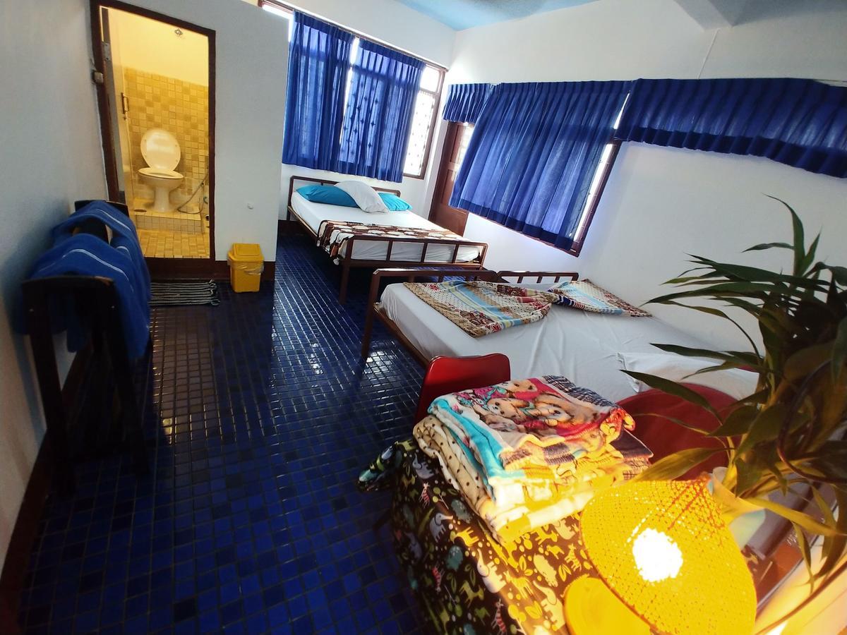 Prasuri Guest House Bangkok Luaran gambar